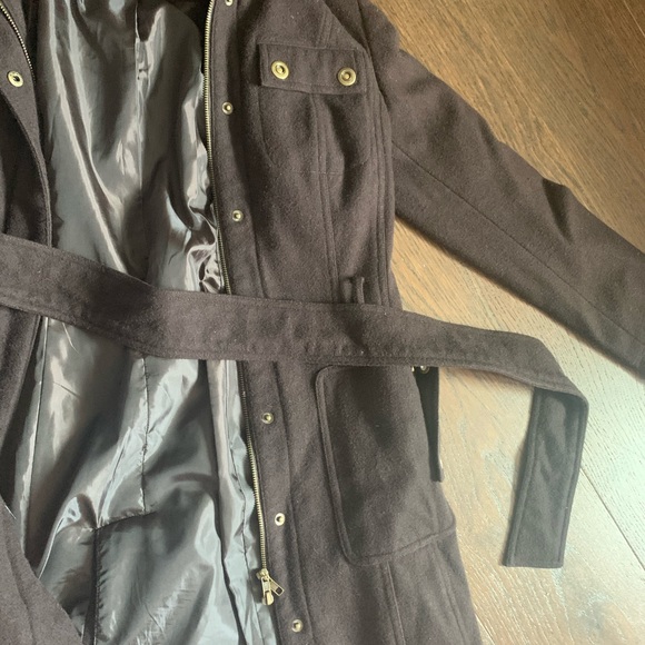 Brown trench coat with belt beautiful sz small - Picture 4 of 6